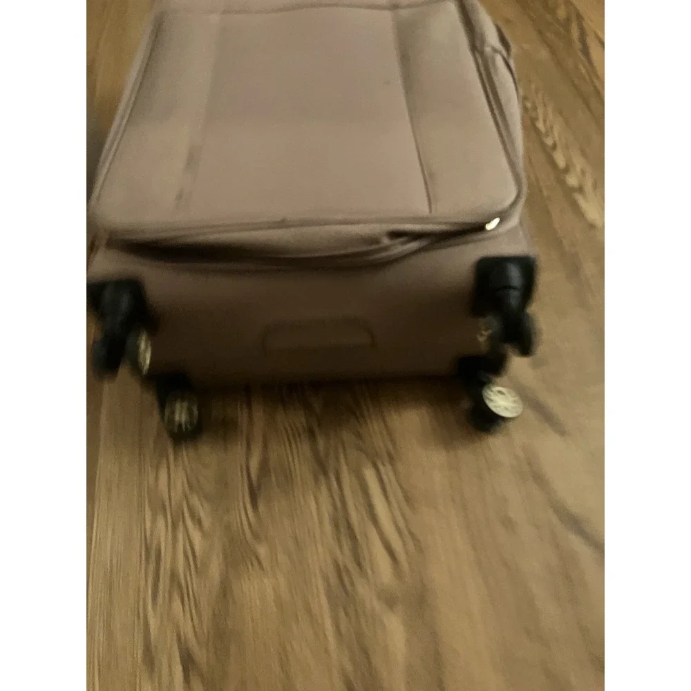 GUESS Nanette Rolling LrgSuitcase Rose Color Metallic Logo Print Travel Luggage